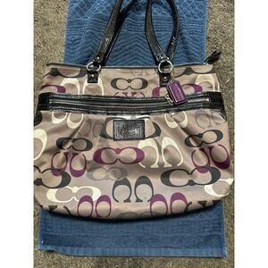 Coach F22961 Daisy‎ Optic Print Multi Glam Signature Logo Tote Barely Used Heart
